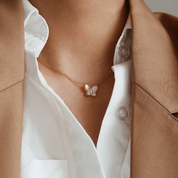 NEW 18K Gold Plated Mother of Pearl Butterfly Necklace - Picture 6 of 10